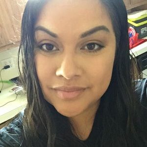 Meet your Posher, Antonia